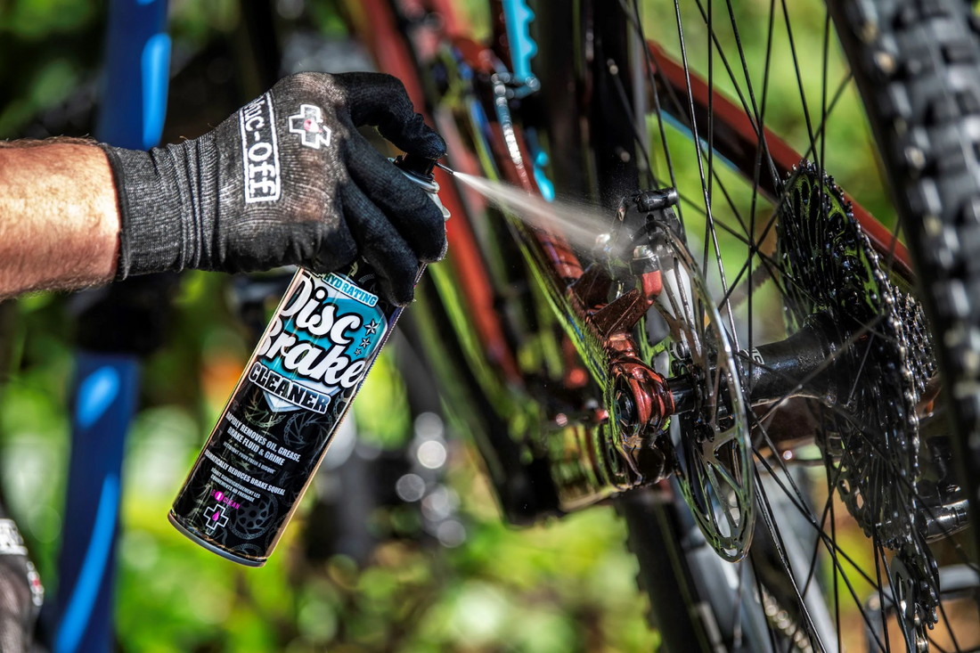 ¿COMO EVITAR QUE LOS FRENOS DE TU BICI SUENEN COMO TREN DESCARRILADO?