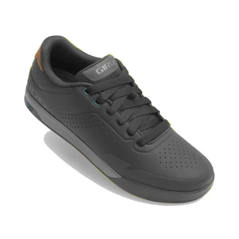 ZAPATILLA GIRO LATCH BLACK/DARK SHADOW Giro